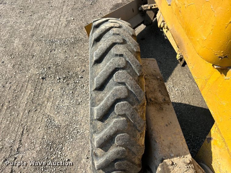 image for item FC5305 Allis-Chalmers rigid frame motor grader