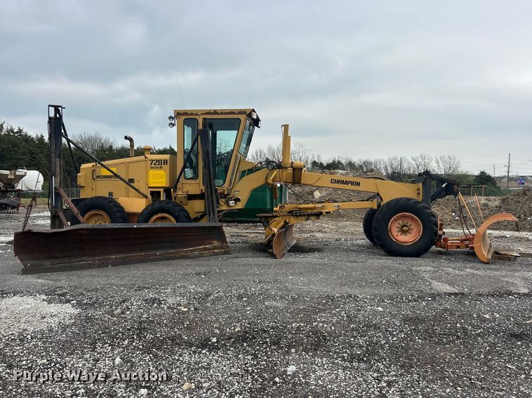 image for item FC5316 1995 Champion 720A motor grader