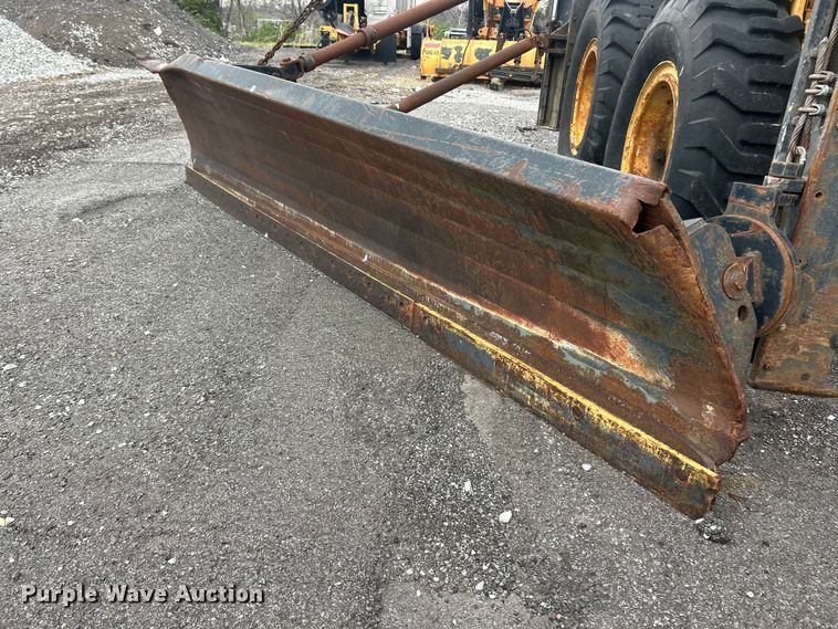 image for item FC5316 1995 Champion 720A motor grader