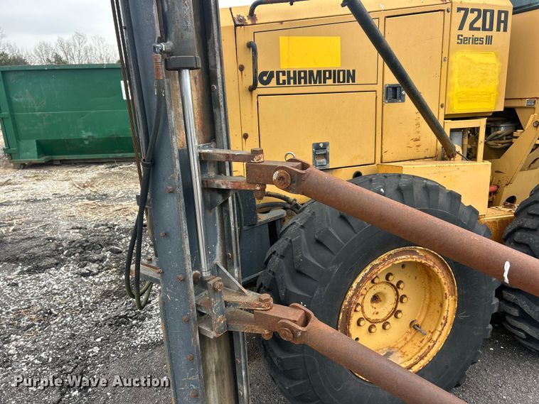 image for item FC5316 1995 Champion 720A motor grader