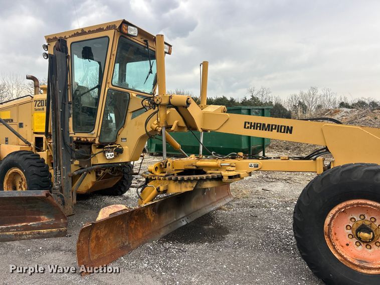 image for item FC5316 1995 Champion 720A motor grader