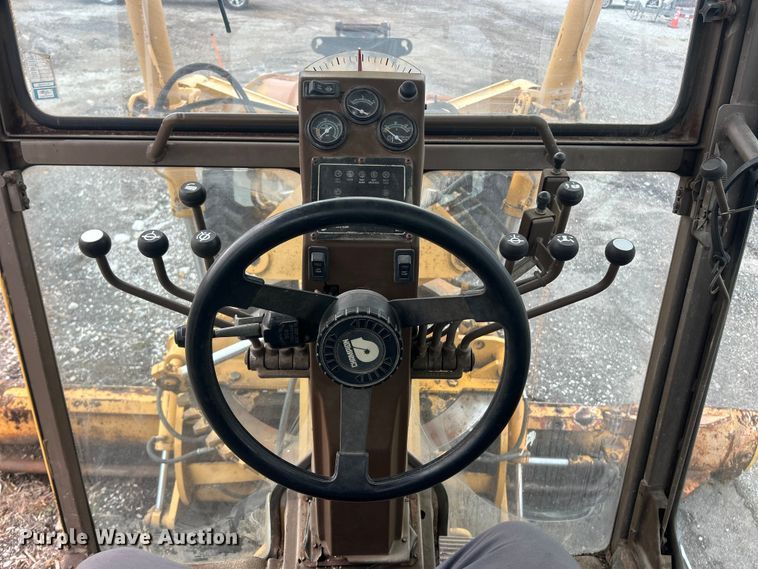 image for item FC5316 1995 Champion 720A motor grader