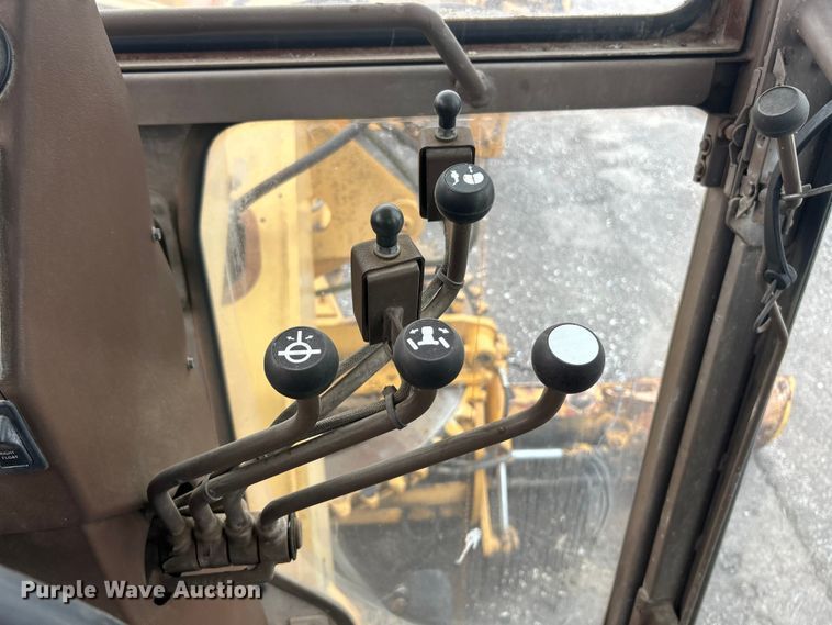 image for item FC5316 1995 Champion 720A motor grader