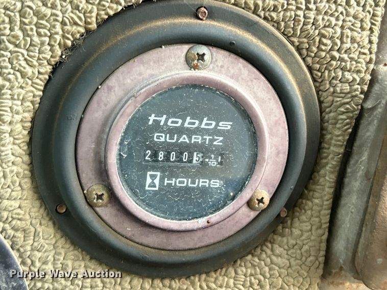 image for item FC5316 1995 Champion 720A motor grader