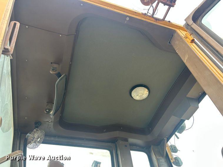 image for item FC5316 1995 Champion 720A motor grader