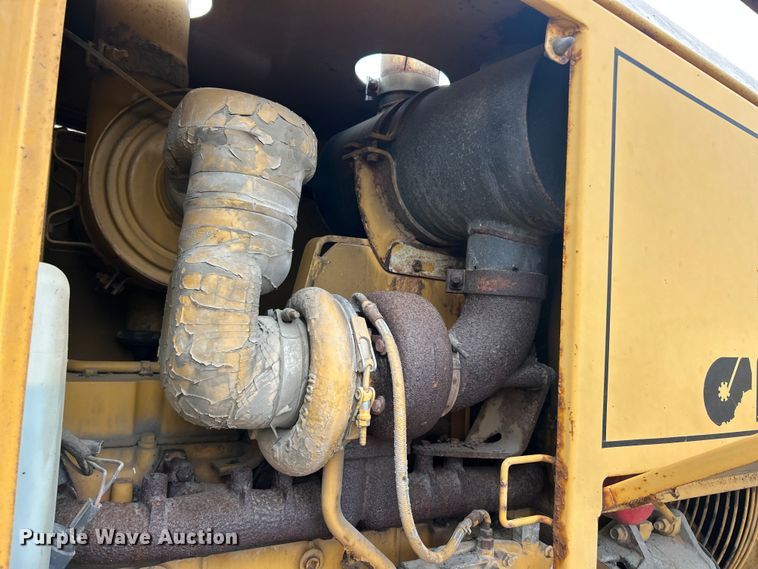 image for item FC5316 1995 Champion 720A motor grader