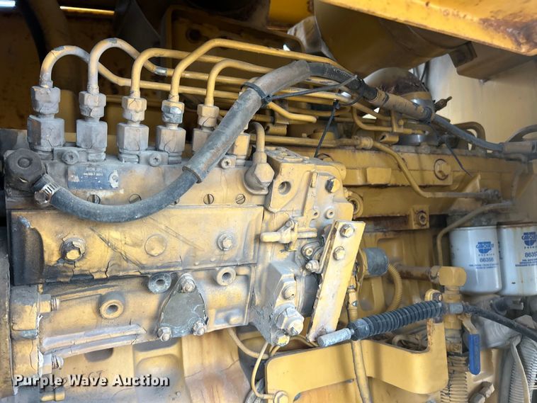 image for item FC5316 1995 Champion 720A motor grader