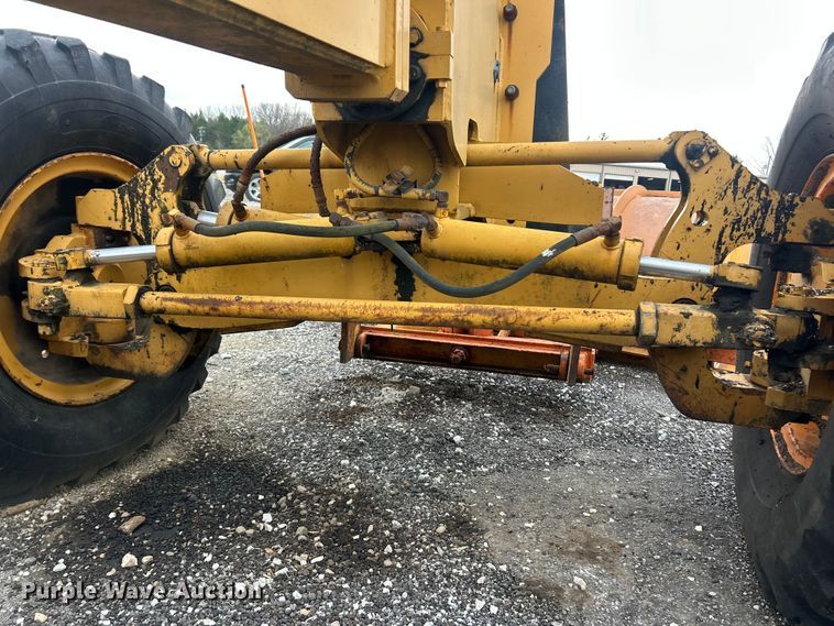 image for item FC5316 1995 Champion 720A motor grader