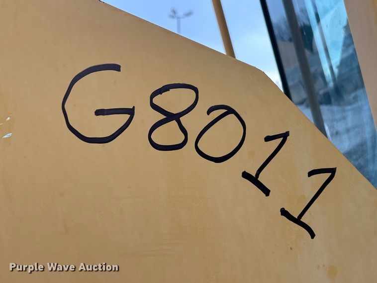 image for item FC5316 1995 Champion 720A motor grader