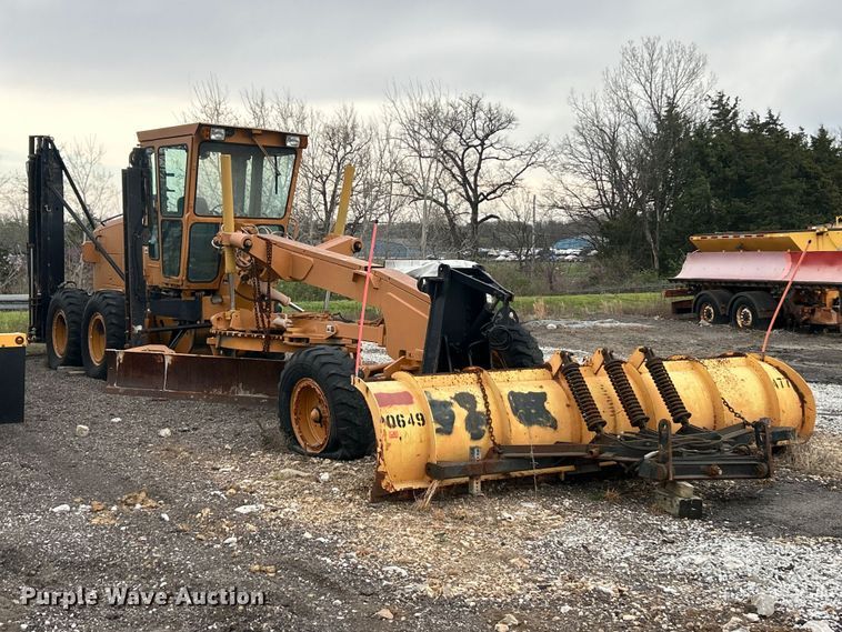 image for item FC5317 1995 Champion 720A motor grader