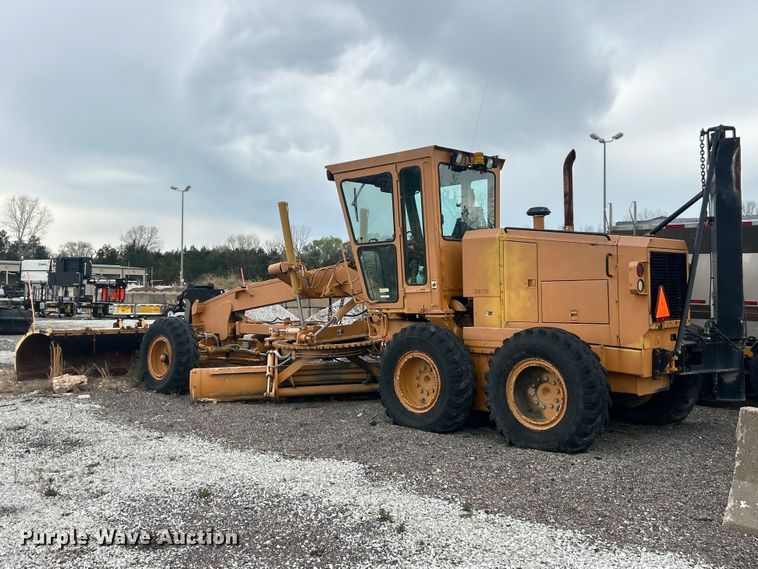 image for item FC5317 1995 Champion 720A motor grader