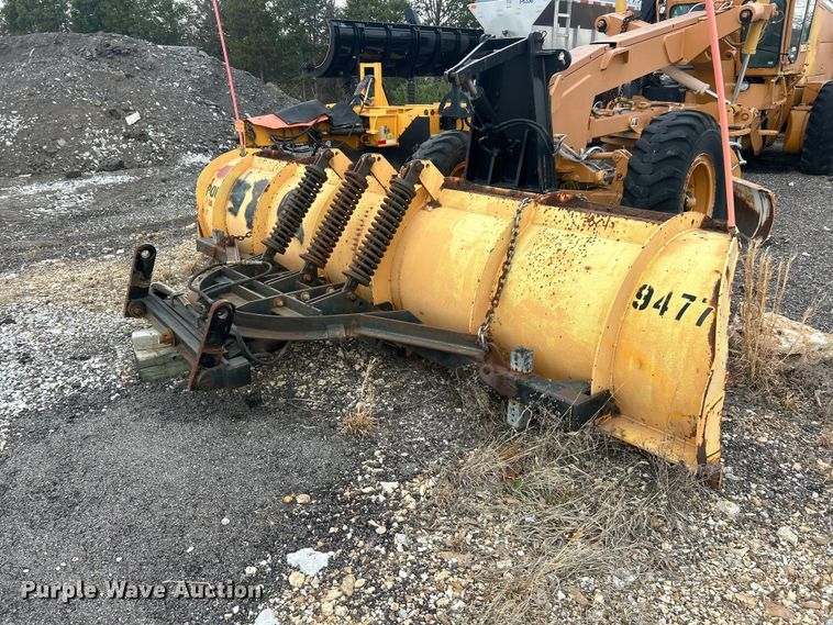 image for item FC5317 1995 Champion 720A motor grader