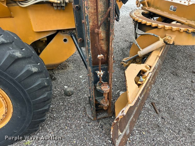 image for item FC5317 1995 Champion 720A motor grader