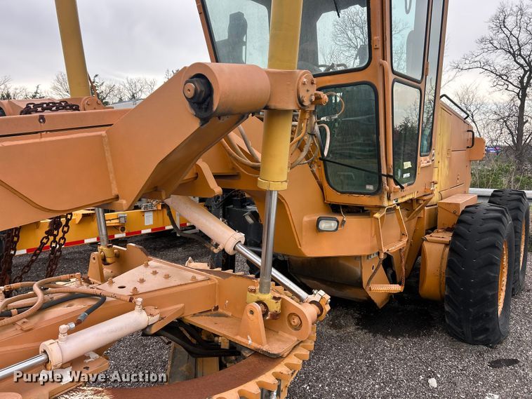 image for item FC5317 1995 Champion 720A motor grader