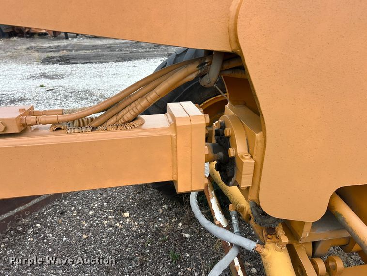 image for item FC5317 1995 Champion 720A motor grader