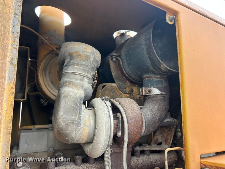 image for item FC5317 1995 Champion 720A motor grader