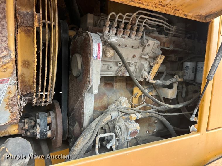 image for item FC5317 1995 Champion 720A motor grader