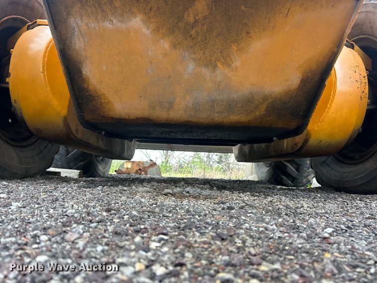 image for item FC5317 1995 Champion 720A motor grader