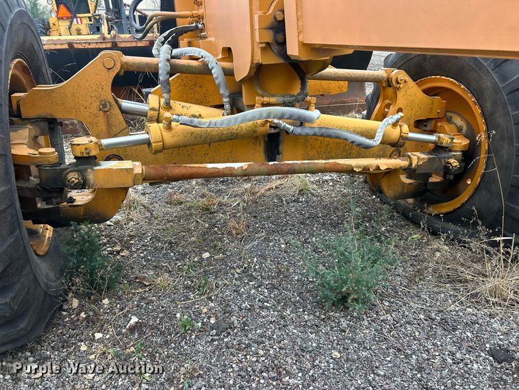 image for item FC5317 1995 Champion 720A motor grader