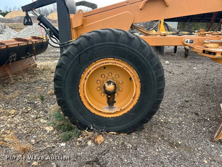 image for item FC5317 1995 Champion 720A motor grader