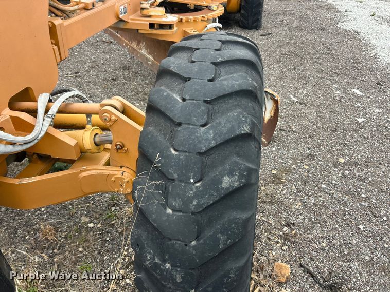 image for item FC5317 1995 Champion 720A motor grader