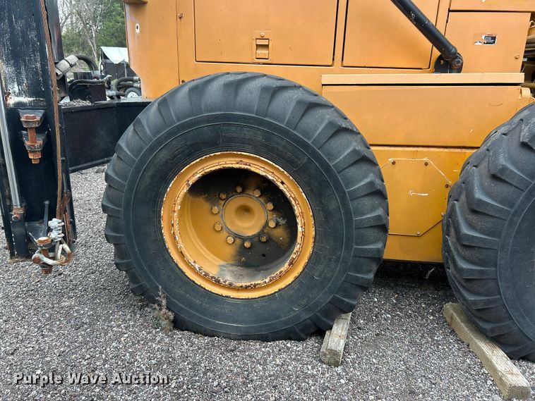 image for item FC5317 1995 Champion 720A motor grader