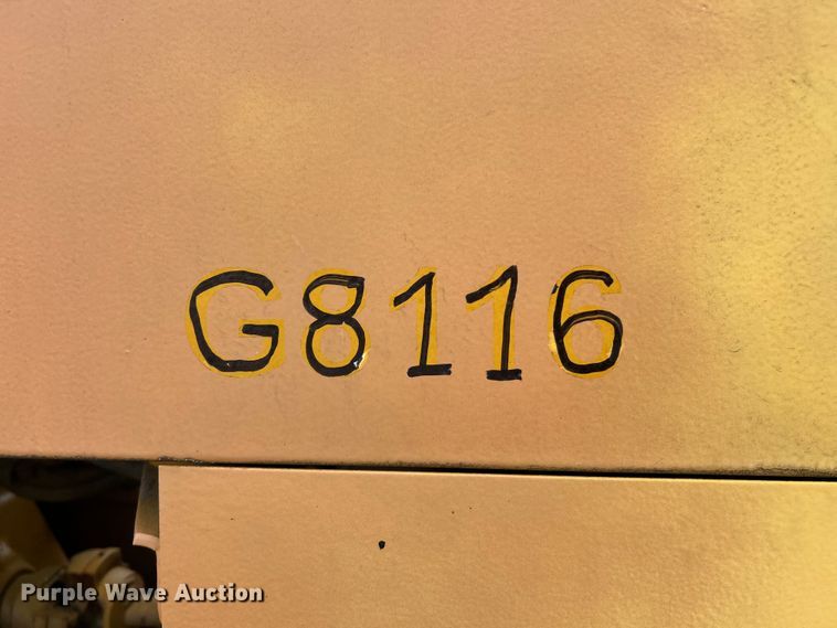 image for item FC5317 1995 Champion 720A motor grader