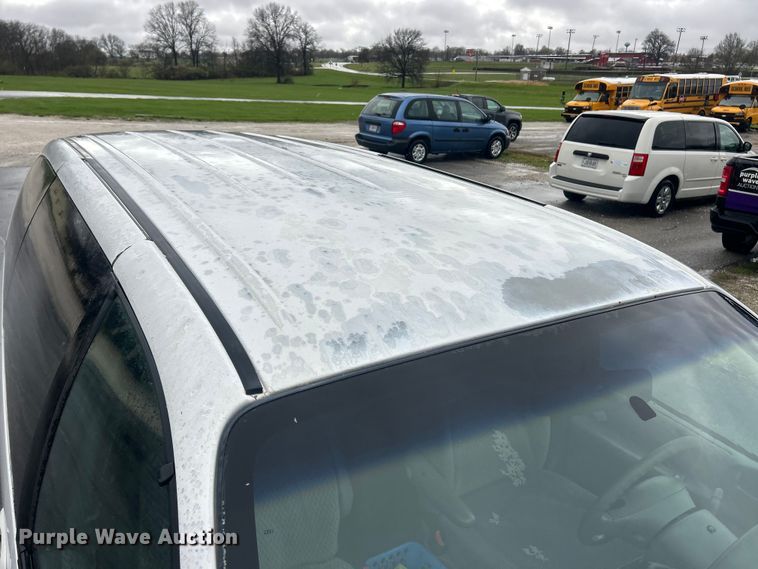 image for item FC5318 2000 Dodge Grand Caravan  van