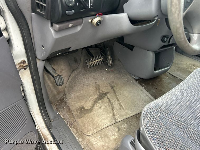 image for item FC5318 2000 Dodge Grand Caravan  van