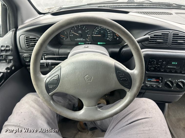 image for item FC5318 2000 Dodge Grand Caravan  van