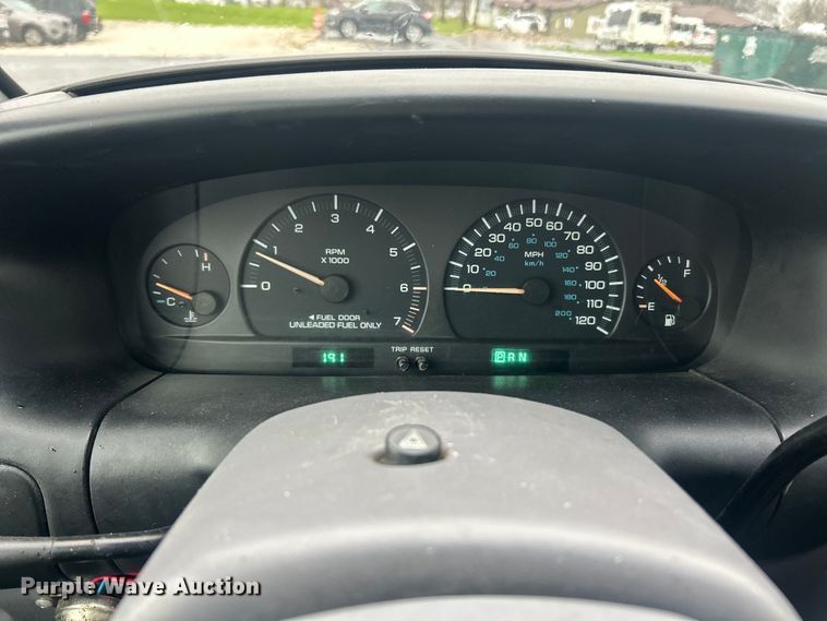 image for item FC5318 2000 Dodge Grand Caravan  van