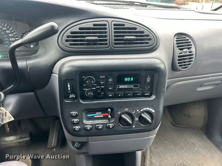 image for item FC5318 2000 Dodge Grand Caravan  van