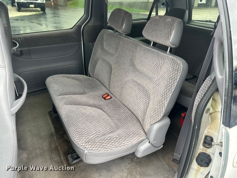 image for item FC5318 2000 Dodge Grand Caravan  van