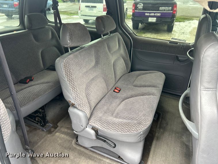 image for item FC5318 2000 Dodge Grand Caravan  van