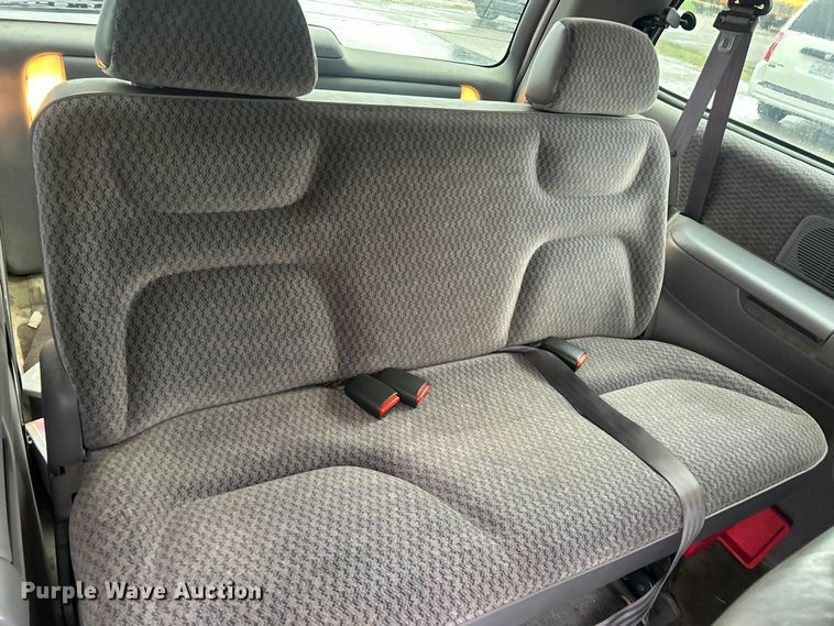 image for item FC5318 2000 Dodge Grand Caravan  van