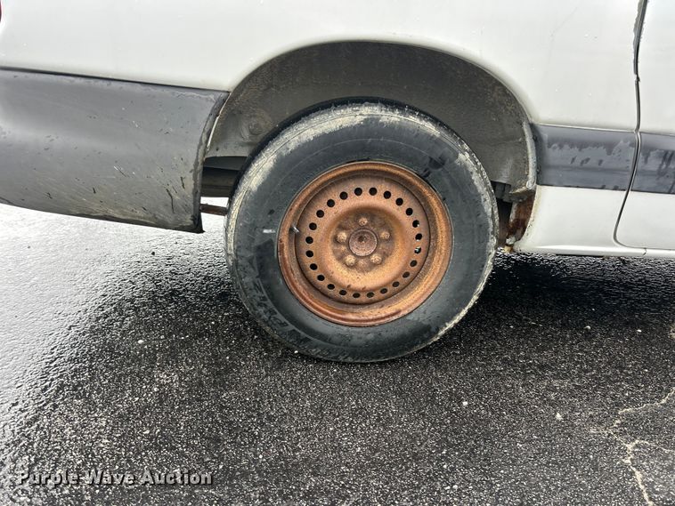 image for item FC5318 2000 Dodge Grand Caravan  van