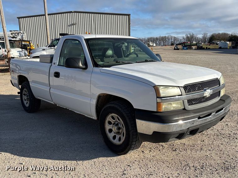 image for item FC5523 2005 Chevrolet Silverado 1500 pickup truck