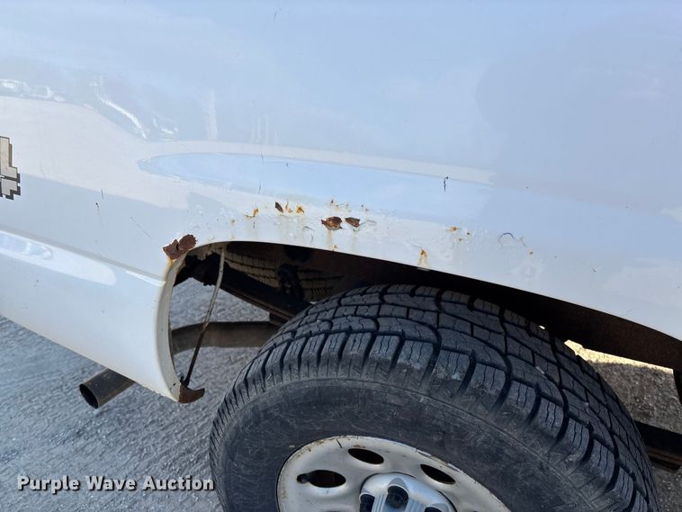 image for item FC5523 2005 Chevrolet Silverado 1500 pickup truck