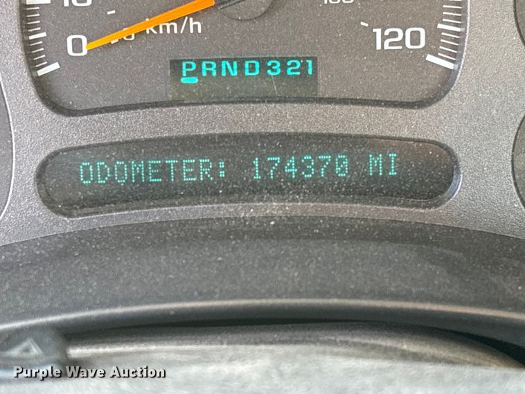 image for item FC5523 2005 Chevrolet Silverado 1500 pickup truck