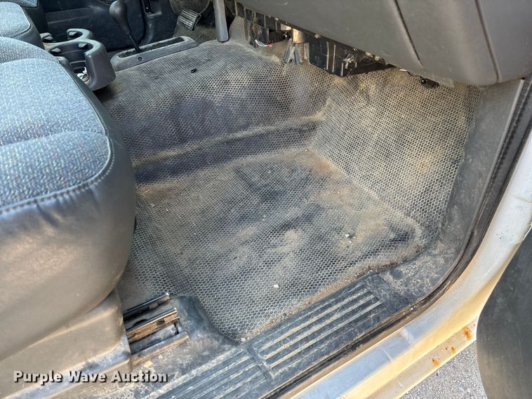 image for item FC5523 2005 Chevrolet Silverado 1500 pickup truck