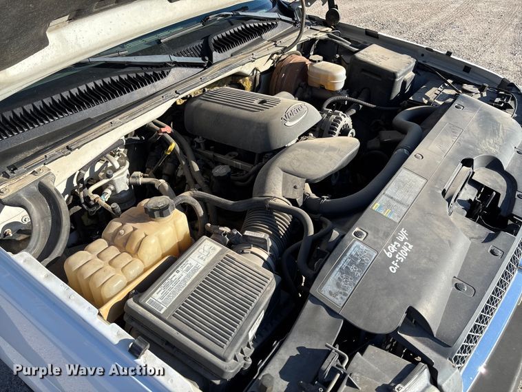 image for item FC5523 2005 Chevrolet Silverado 1500 pickup truck