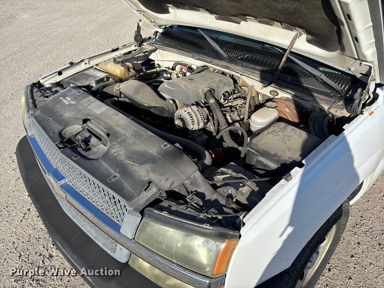 image for item FC5523 2005 Chevrolet Silverado 1500 pickup truck