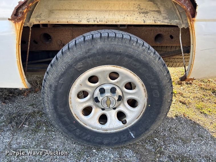 image for item FC5523 2005 Chevrolet Silverado 1500 pickup truck