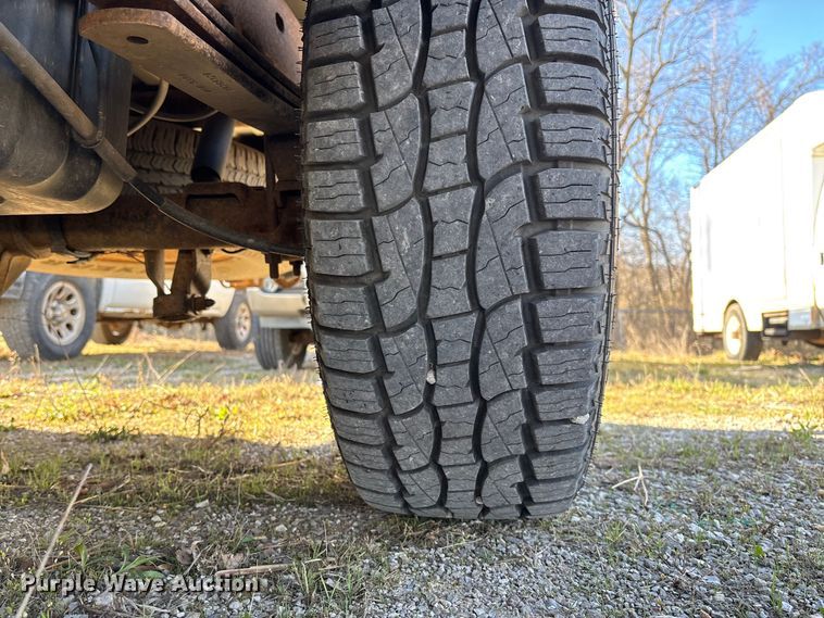 image for item FC5523 2005 Chevrolet Silverado 1500 pickup truck