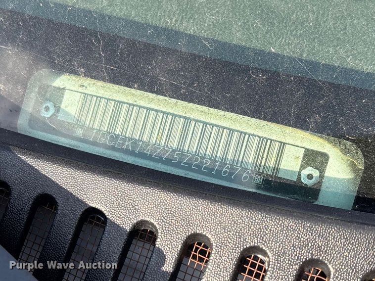 image for item FC5523 2005 Chevrolet Silverado 1500 pickup truck