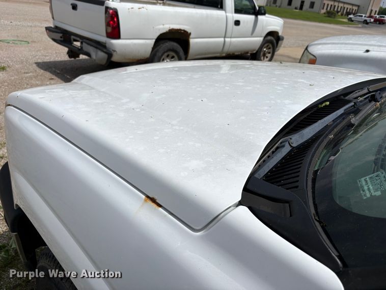 image for item FC5523 2005 Chevrolet Silverado 1500 pickup truck