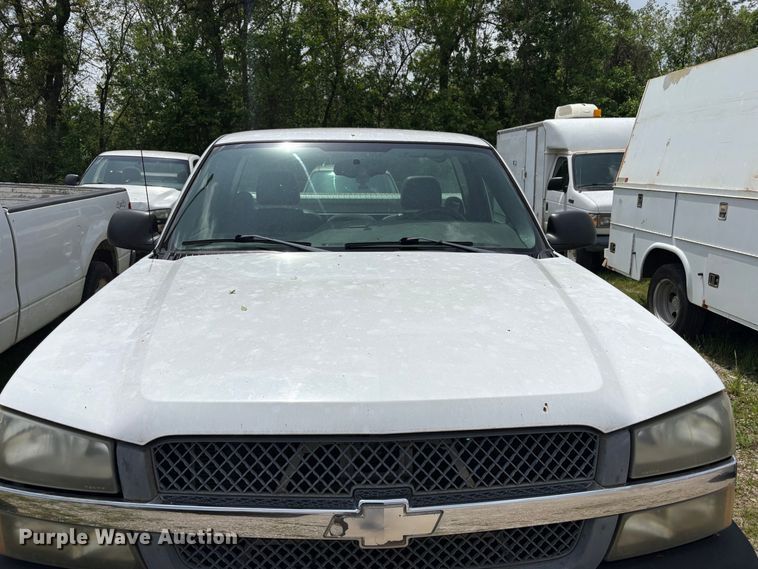 image for item FC5523 2005 Chevrolet Silverado 1500 pickup truck