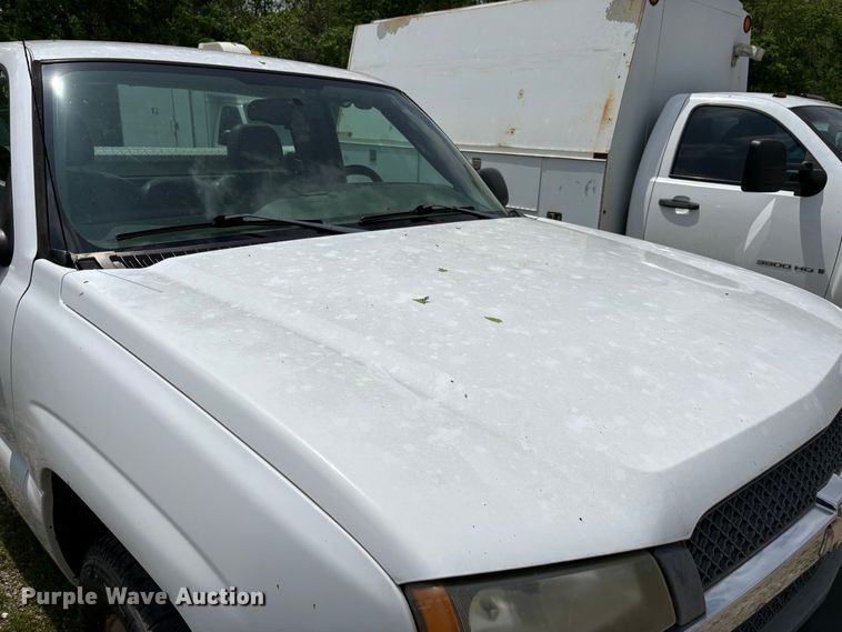image for item FC5523 2005 Chevrolet Silverado 1500 pickup truck