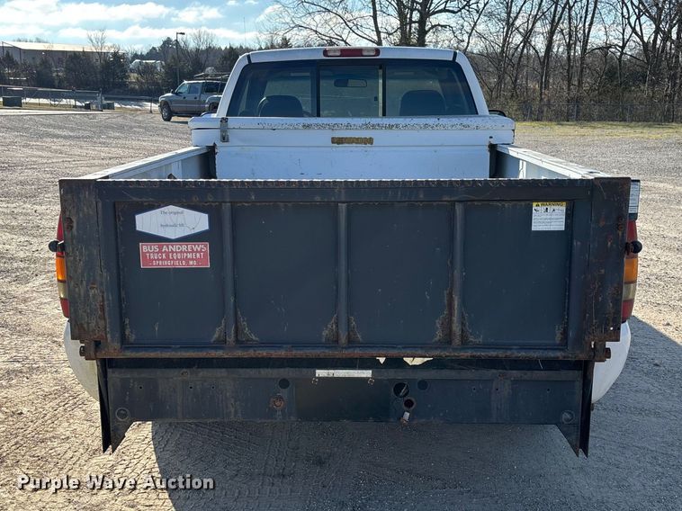 image for item FC5524 2001 Chevrolet 1500 pickup truck