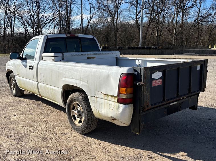 image for item FC5524 2001 Chevrolet 1500 pickup truck